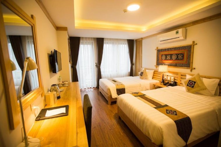 Deluxe Twin Mountain